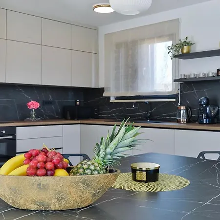 Zariva With Pool And Panoramic Mountain And Villa *