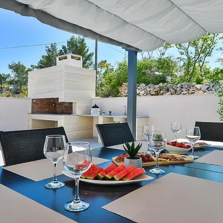 Zariva With Pool And Panoramic Mountain And Villa Vinjerac