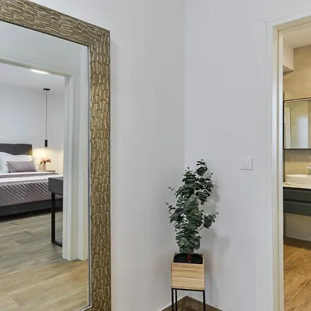 Zariva With Pool And Panoramic Mountain And Villa *