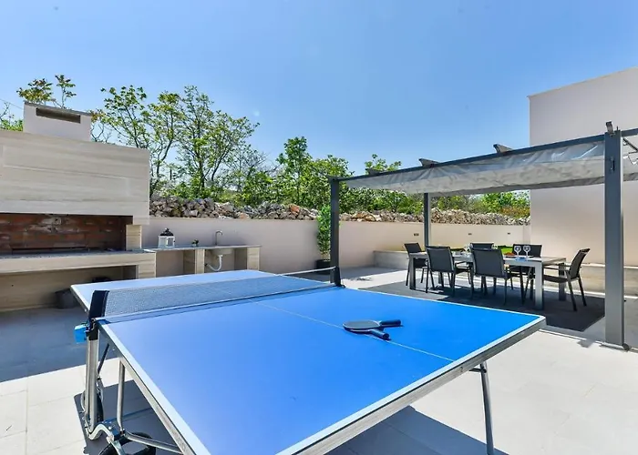 Villa Zariva With Pool And Panoramic Mountain And *