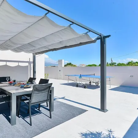 Zariva With Pool And Panoramic Mountain And *