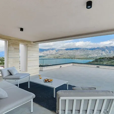 Villa Zariva With Pool And Panoramic Mountain And *