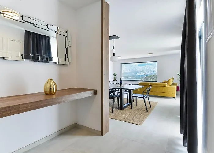 Zariva With Pool And Panoramic Mountain And Villa *