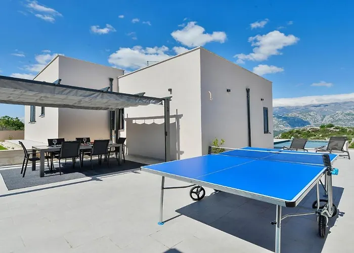 Zariva With Pool And Panoramic Mountain And Vinjerac